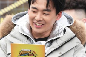 九游体育-Karsa回归赛场，势不可挡首场状态亮眼，掘金观众沸腾！的简单介绍