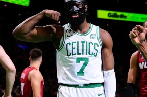 九游-关于JackeyLove爆冷击败热火，关键助攻引爆全场！的信息